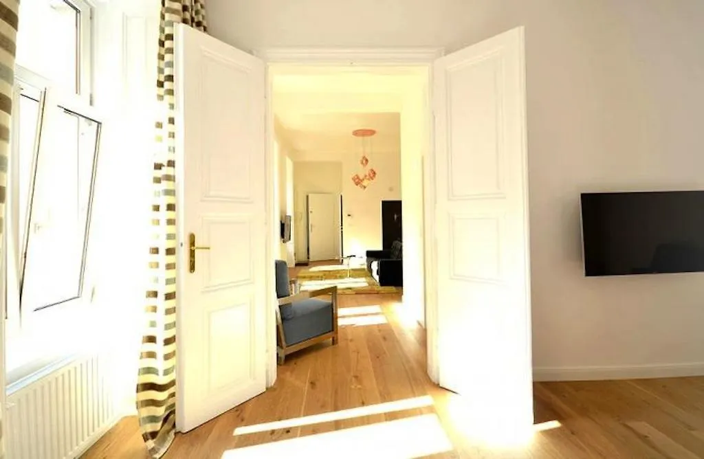 Vienna Prestige Boutique Apartments City Center